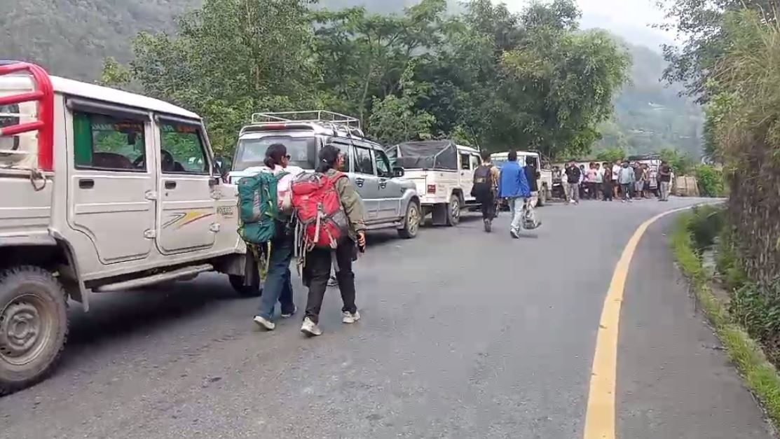 पोखरामा अलपत्र यात्रुलाई स्कर्टिङबाटै गन्तव्यमा पुर्‍याइँदै